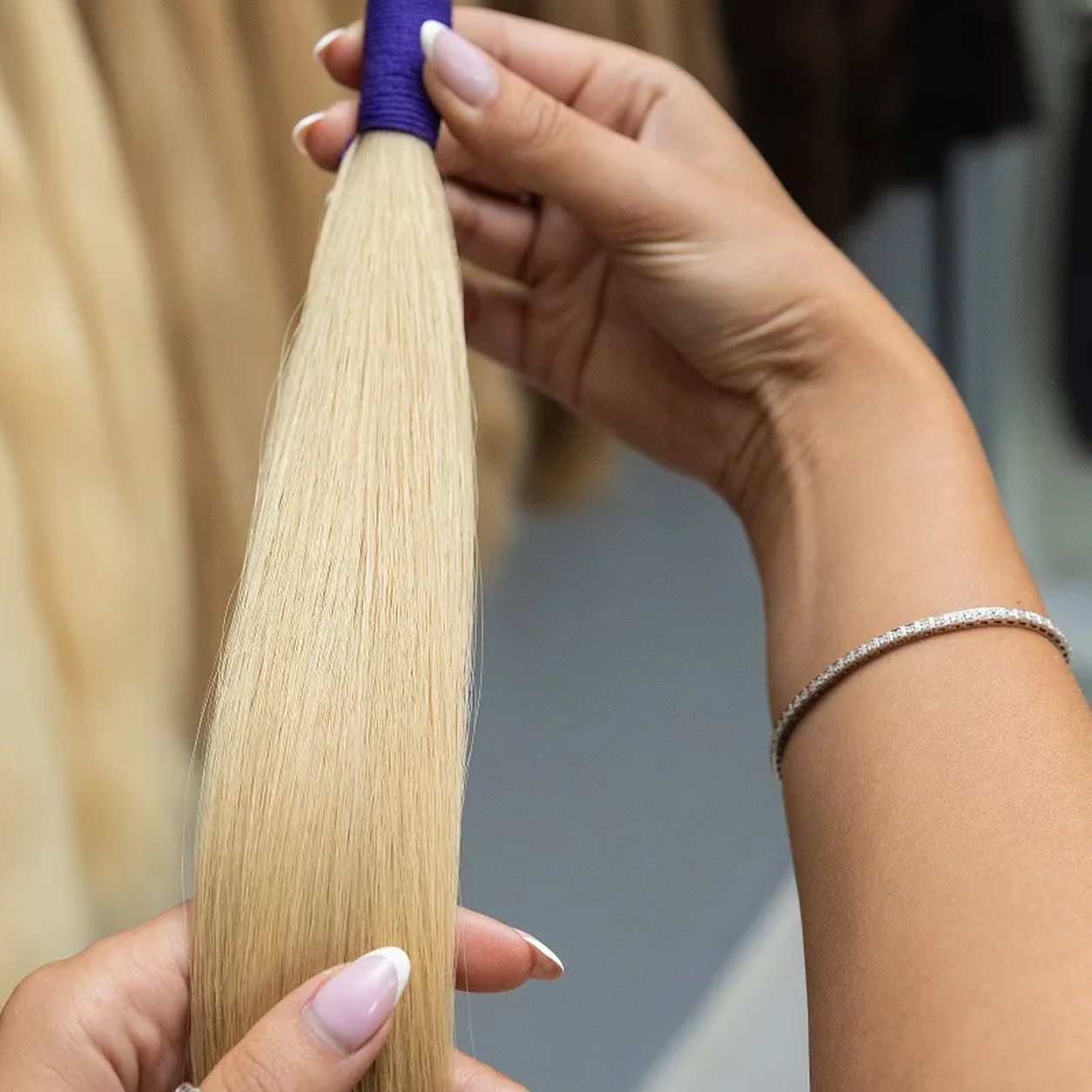How to Buy Wholesale Hair Extensions Without Getting Burned